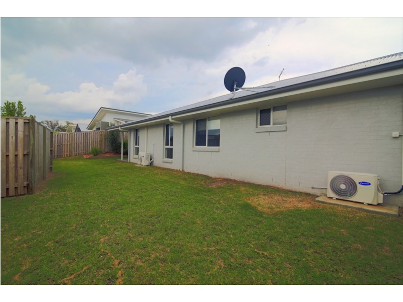 2 McPherson Crescent, Coomera QLD 4209