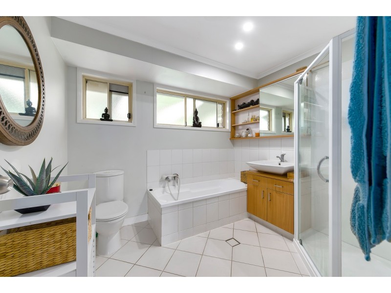 5/8 Hercule Court, Oxenford QLD 4210