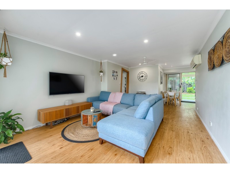 5/8 Hercule Court, Oxenford QLD 4210