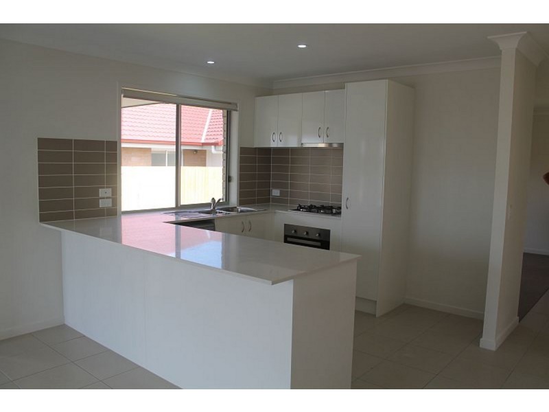 24 Oakwood Street, Pimpama QLD 4209