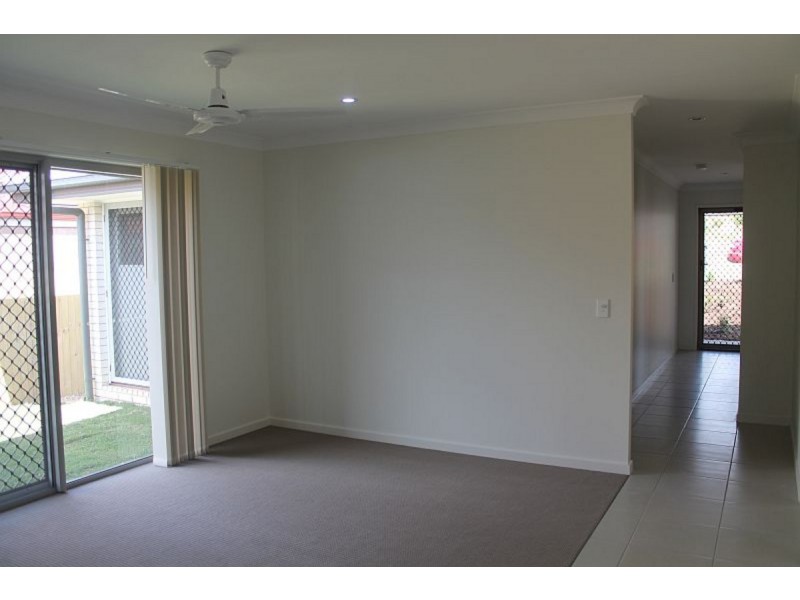 24 Oakwood Street, Pimpama QLD 4209