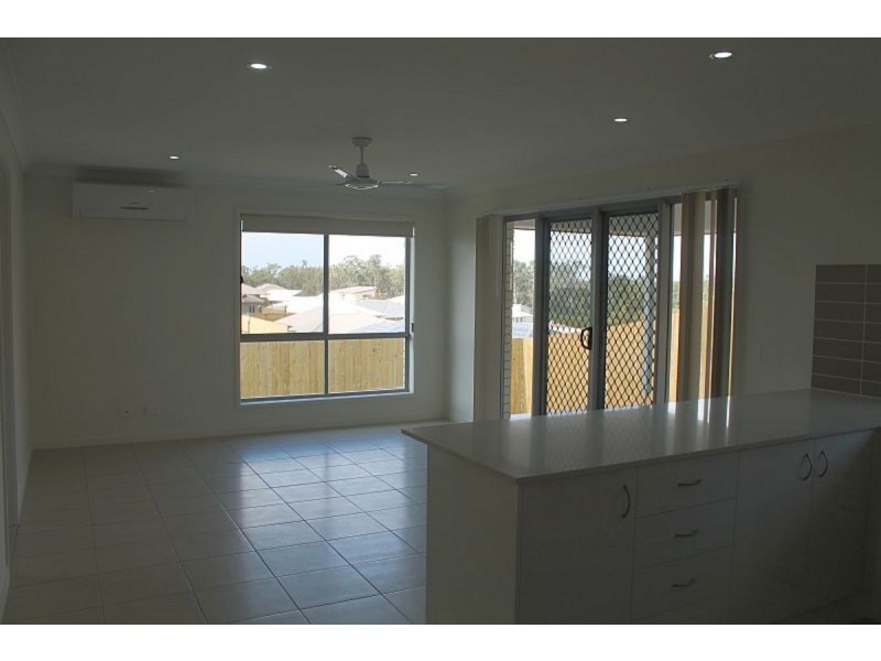 24 Oakwood Street, Pimpama QLD 4209