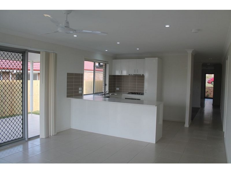 24 Oakwood Street, Pimpama QLD 4209