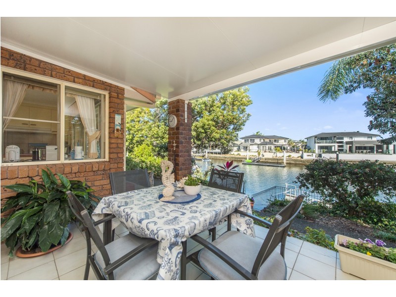 11 Cockleshell Court, Runaway Bay QLD 4216