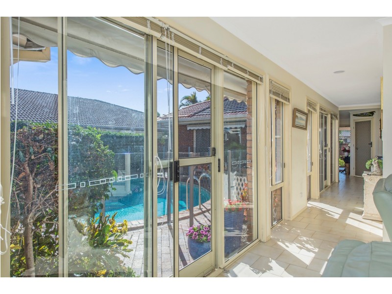 11 Cockleshell Court, Runaway Bay QLD 4216