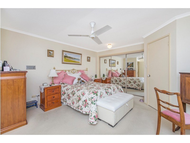 11 Cockleshell Court, Runaway Bay QLD 4216