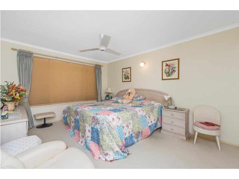 11 Cockleshell Court, Runaway Bay QLD 4216