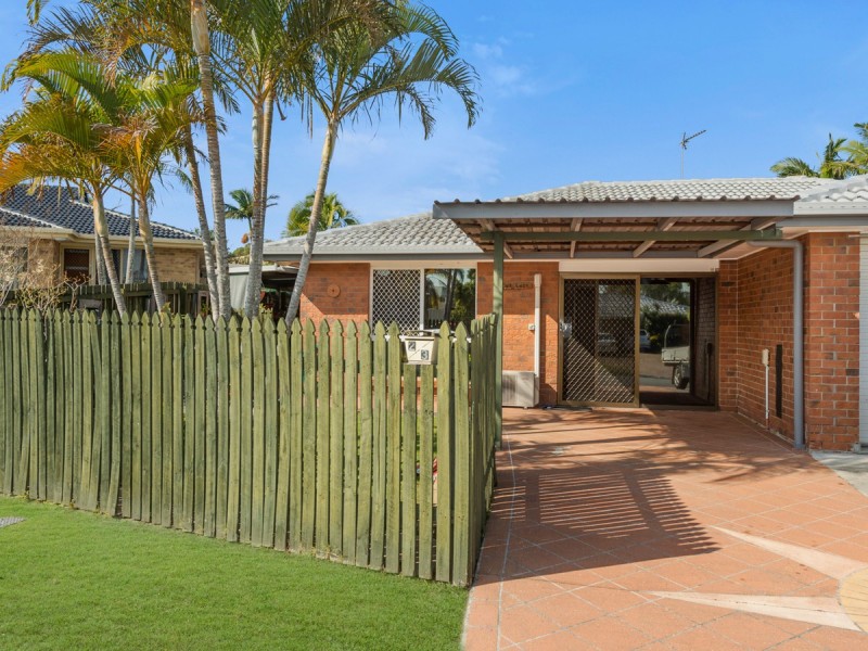 2/3 Galaxy Court, Labrador QLD 4215