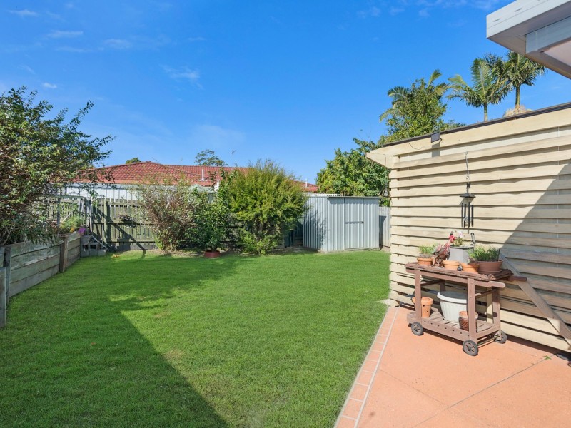 2/3 Galaxy Court, Labrador QLD 4215