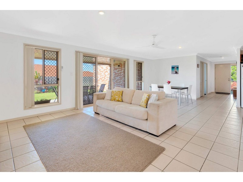 15 Billinghurst Crescent, Upper Coomera QLD 4209