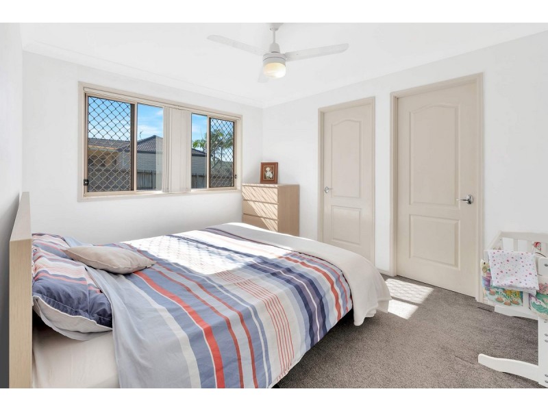 15 Billinghurst Crescent, Upper Coomera QLD 4209