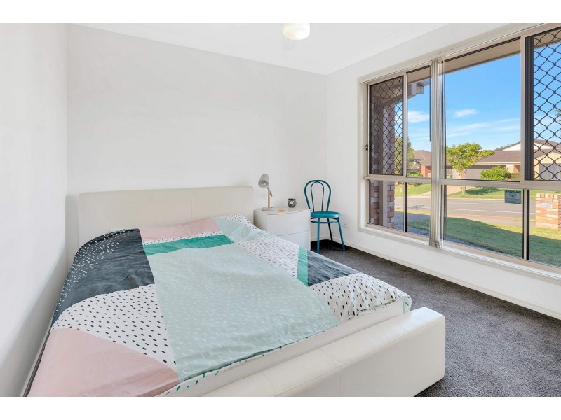 15 Billinghurst Crescent, Upper Coomera QLD 4209
