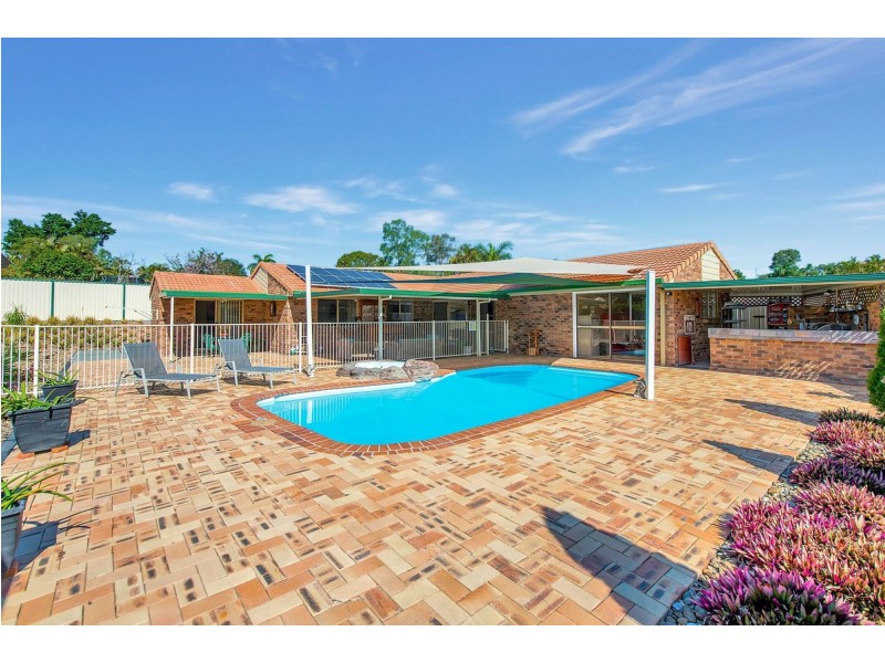 33 Village Way, Oxenford QLD 4210