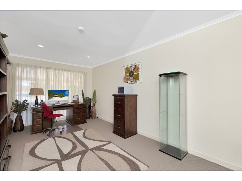 33 Village Way, Oxenford QLD 4210