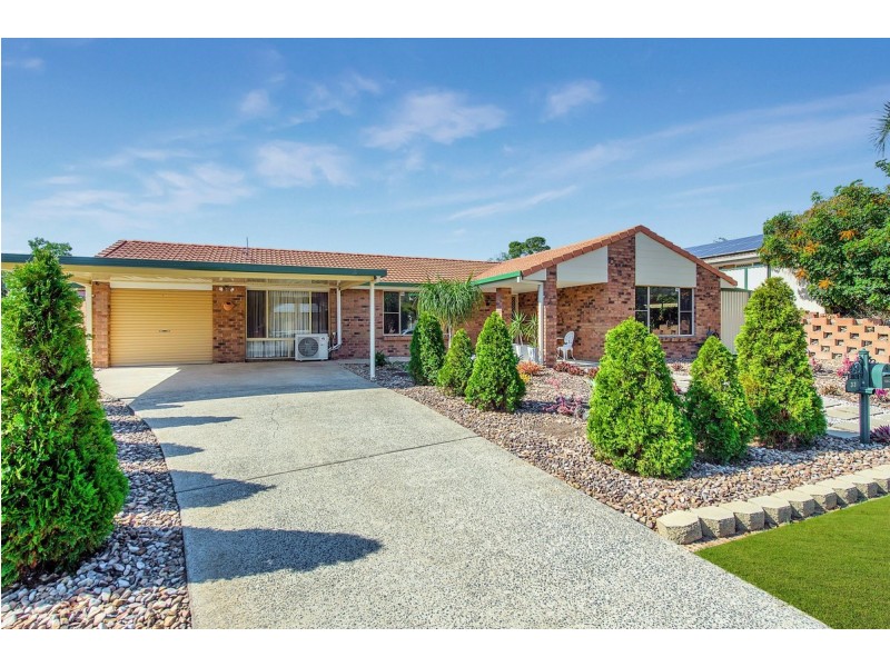 33 Village Way, Oxenford QLD 4210