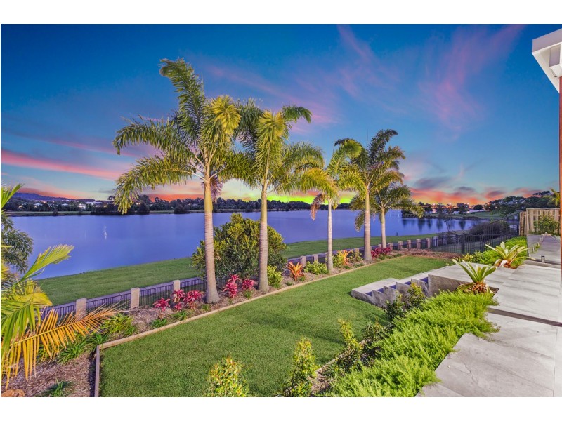 7 Princeton Street, Oxenford QLD 4210