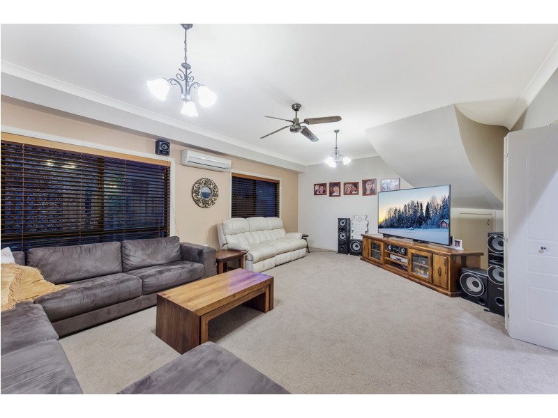 7 Princeton Street, Oxenford QLD 4210