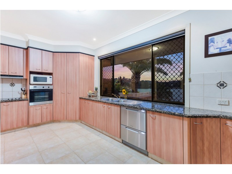 7 Princeton Street, Oxenford QLD 4210