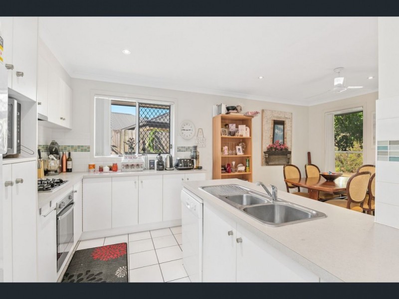 22 Seashell Avenue, Coomera QLD 4209