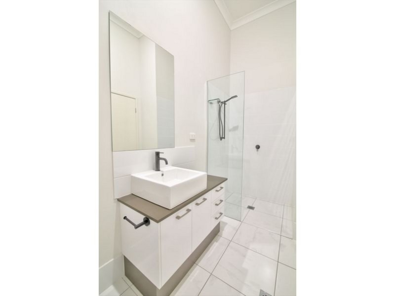 11/1 Terence Drive, Oxenford QLD 4210