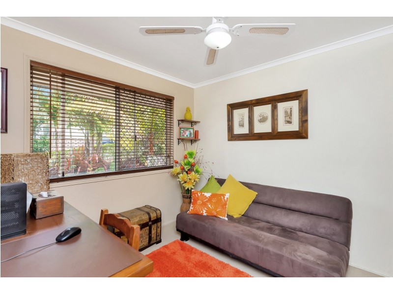 16 Broadway Drive, Oxenford QLD 4210