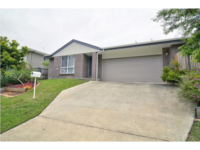 1/2 Jones Street, Coomera QLD 4209