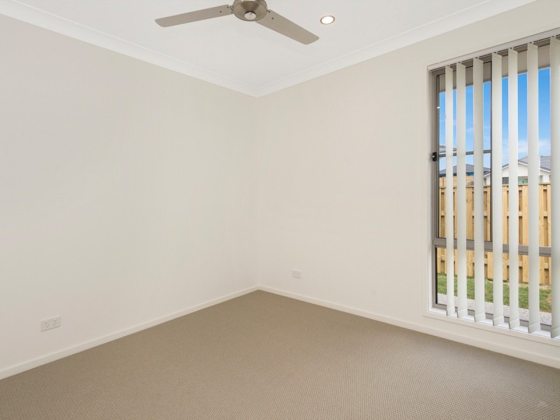 2 Burnett Street, Pimpama QLD 4209