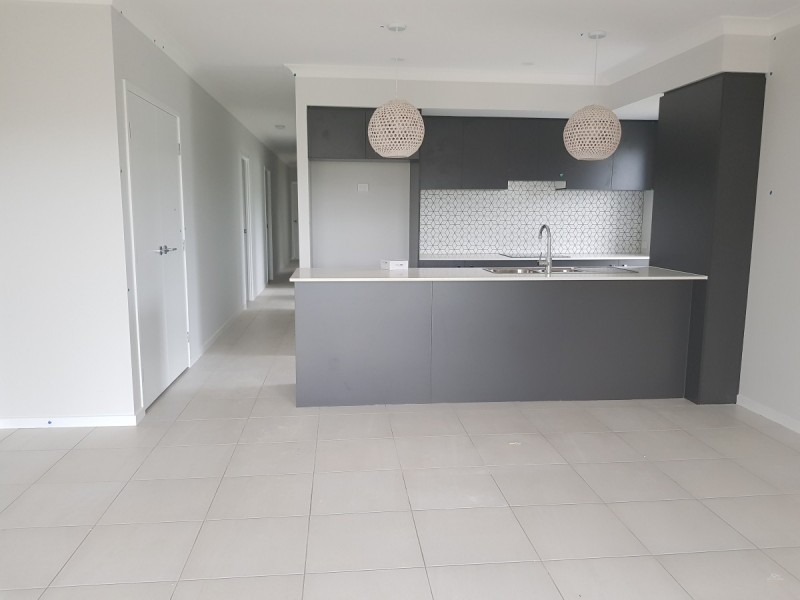 1/52 Dales Way, Coomera QLD 4209