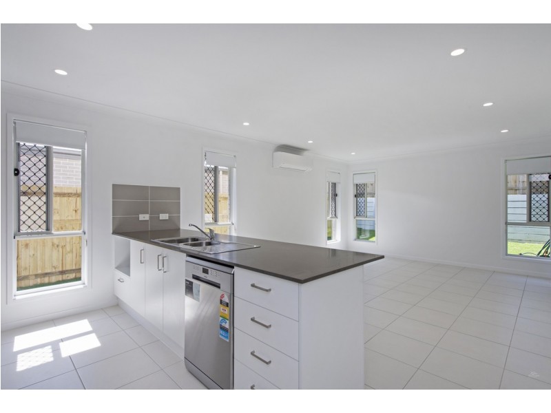 20 Elanor Court, Maudsland QLD 4210