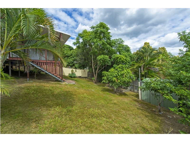 11 Overland Drive, Edens Landing QLD 4207