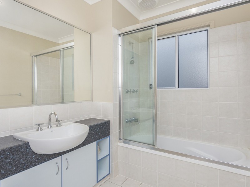 95/1 Sauvignon Parade, Upper Coomera QLD 4209