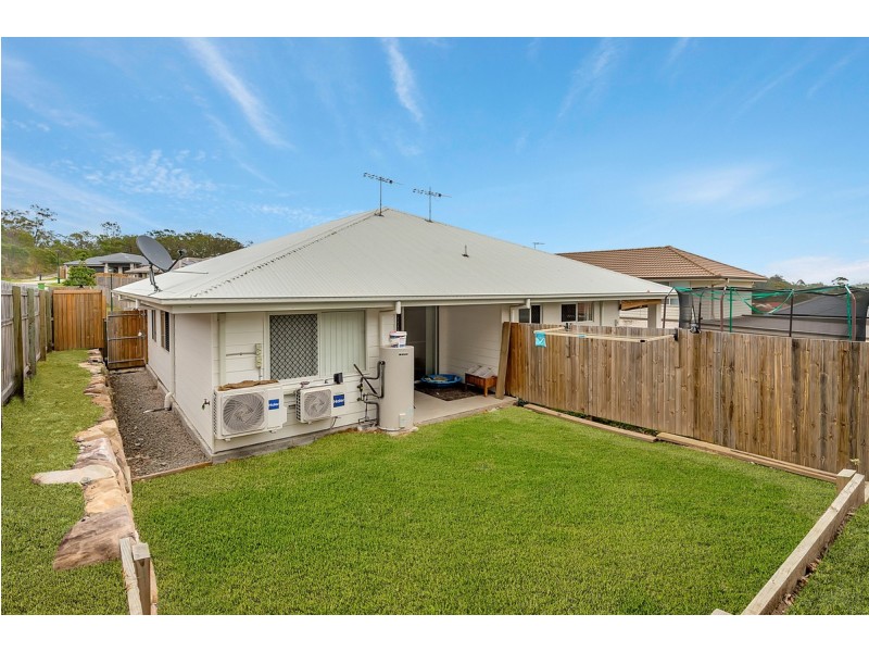 2/24 Lane Court, Mount Warren Park QLD 4207