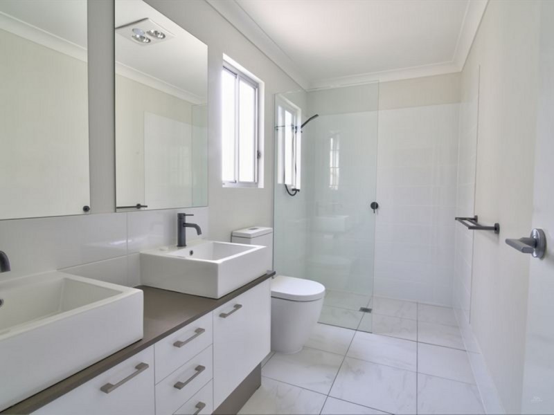 11/1 Terence Drive, Oxenford QLD 4210