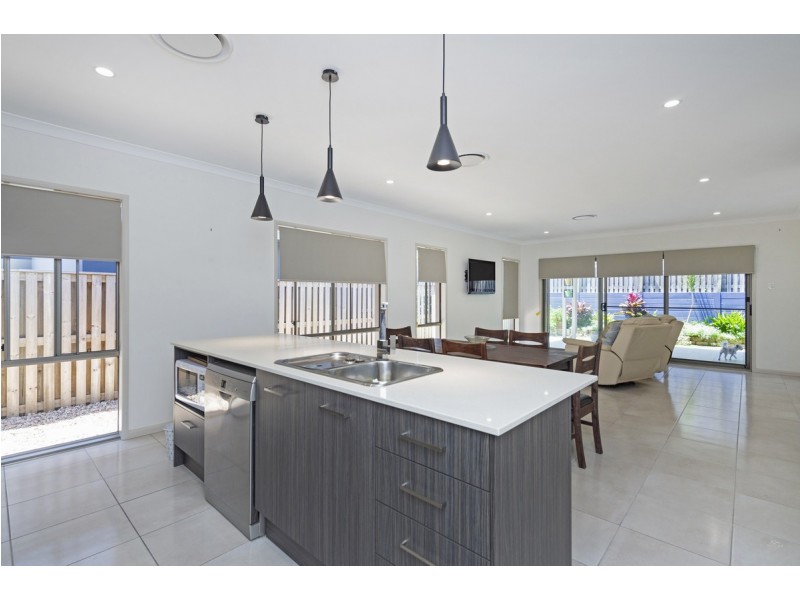 25 Melville Drive, Pimpama QLD 4209