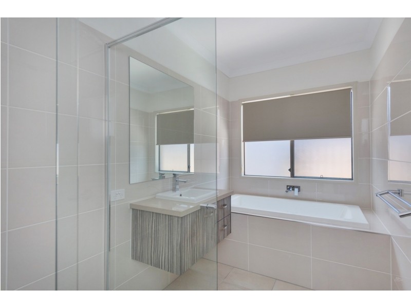 25 Melville Drive, Pimpama QLD 4209