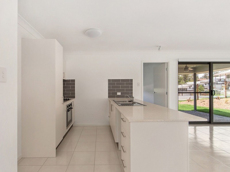 2/34 Oakwood Street, Pimpama QLD 4209