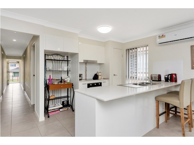 24 Lane Court, Mount Warren Park QLD 4207
