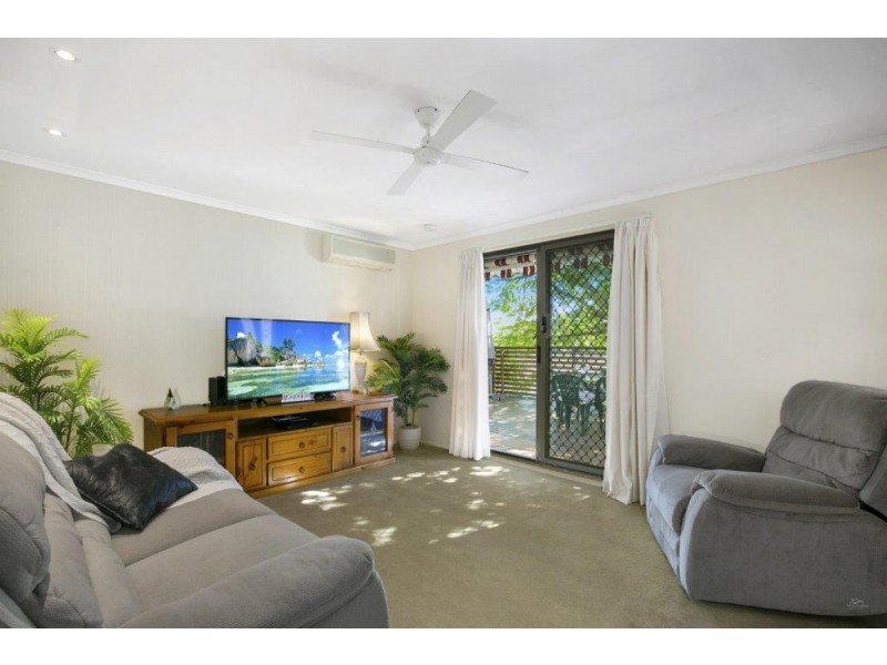 2 Plum Parade, Nerang QLD 4211