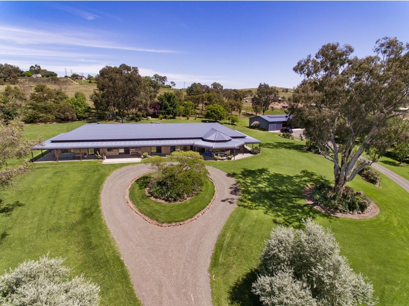 17 Wenz Lane, Canowindra NSW 2804