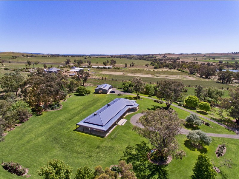17 Wenz Lane, Canowindra NSW 2804