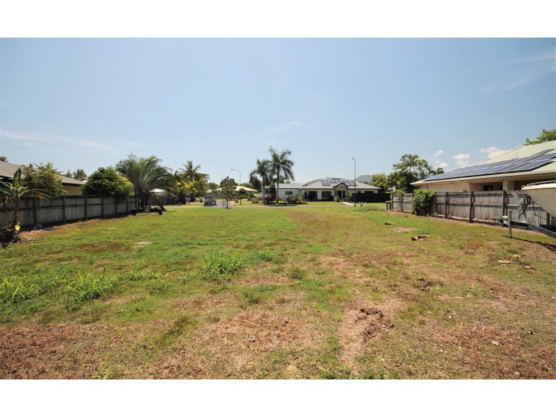 39 Birdwing St, Port Douglas QLD 4877