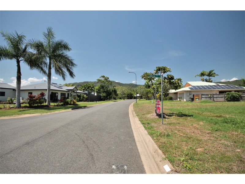 39 Birdwing St, Port Douglas QLD 4877