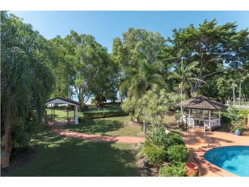 70 Kewarra St, Kewarra Beach QLD 4879