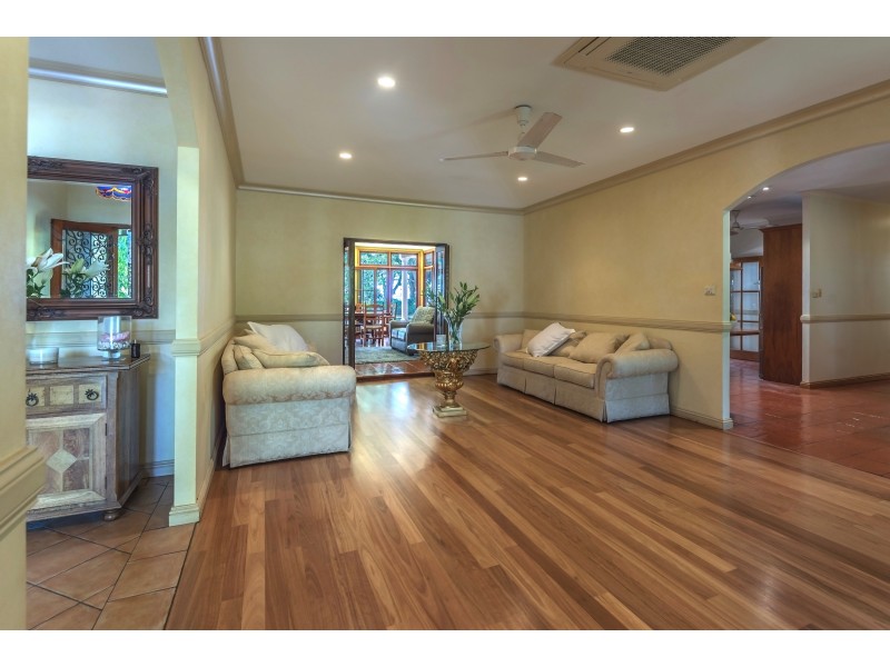 70 Kewarra St, Kewarra Beach QLD 4879