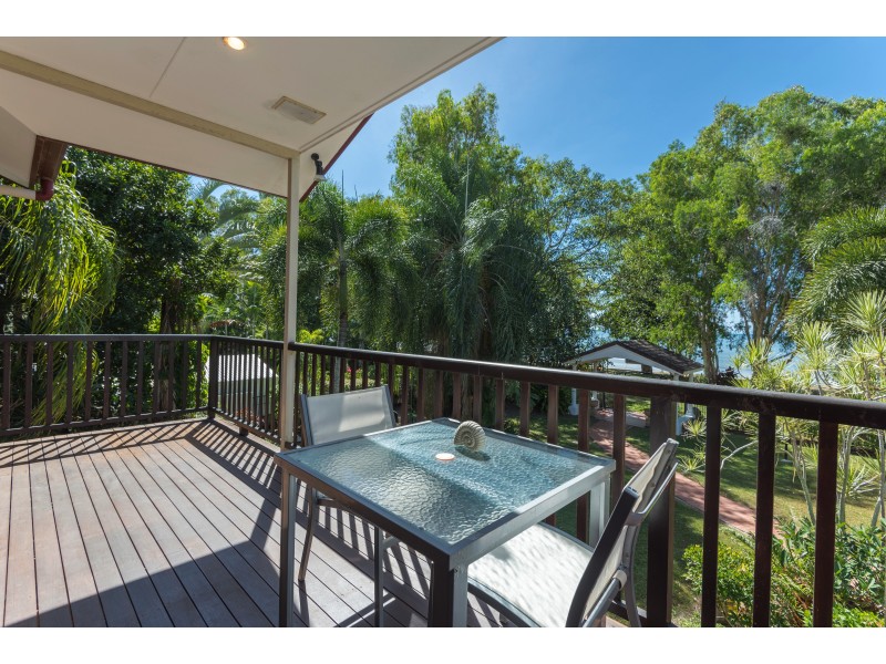 70 Kewarra St, Kewarra Beach QLD 4879