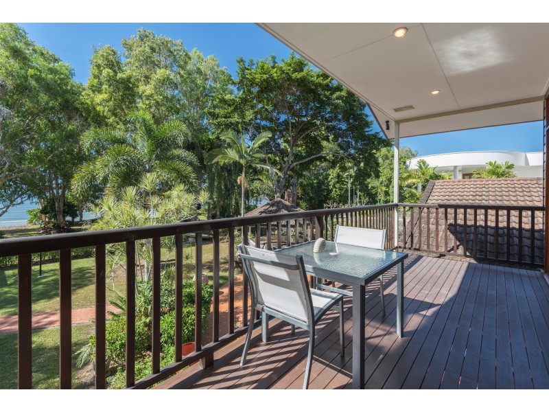 70 Kewarra St, Kewarra Beach QLD 4879