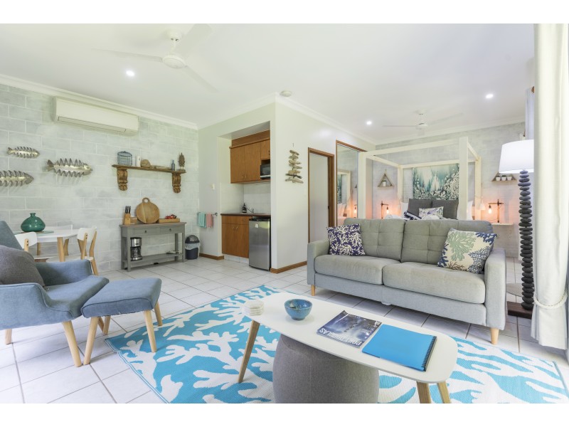 49-51 Reynolds Rd, Oak Beach QLD 4877