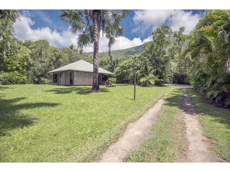 49-51 Reynolds Rd, Oak Beach QLD 4877
