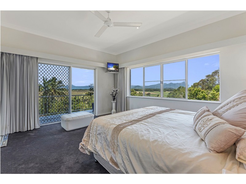 3 Seaview Court, Rocky Point QLD 4873