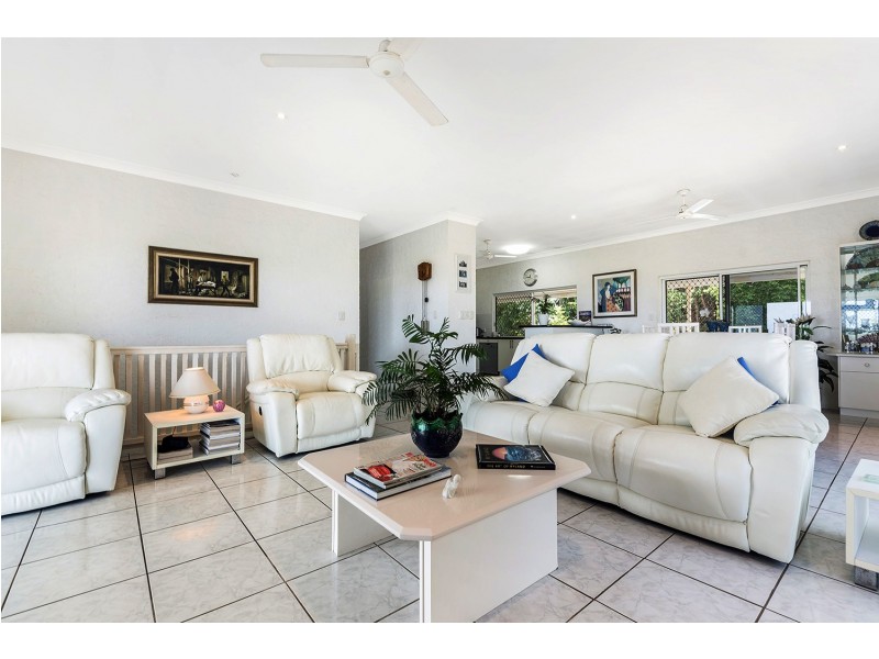 3 Seaview Court, Rocky Point QLD 4873
